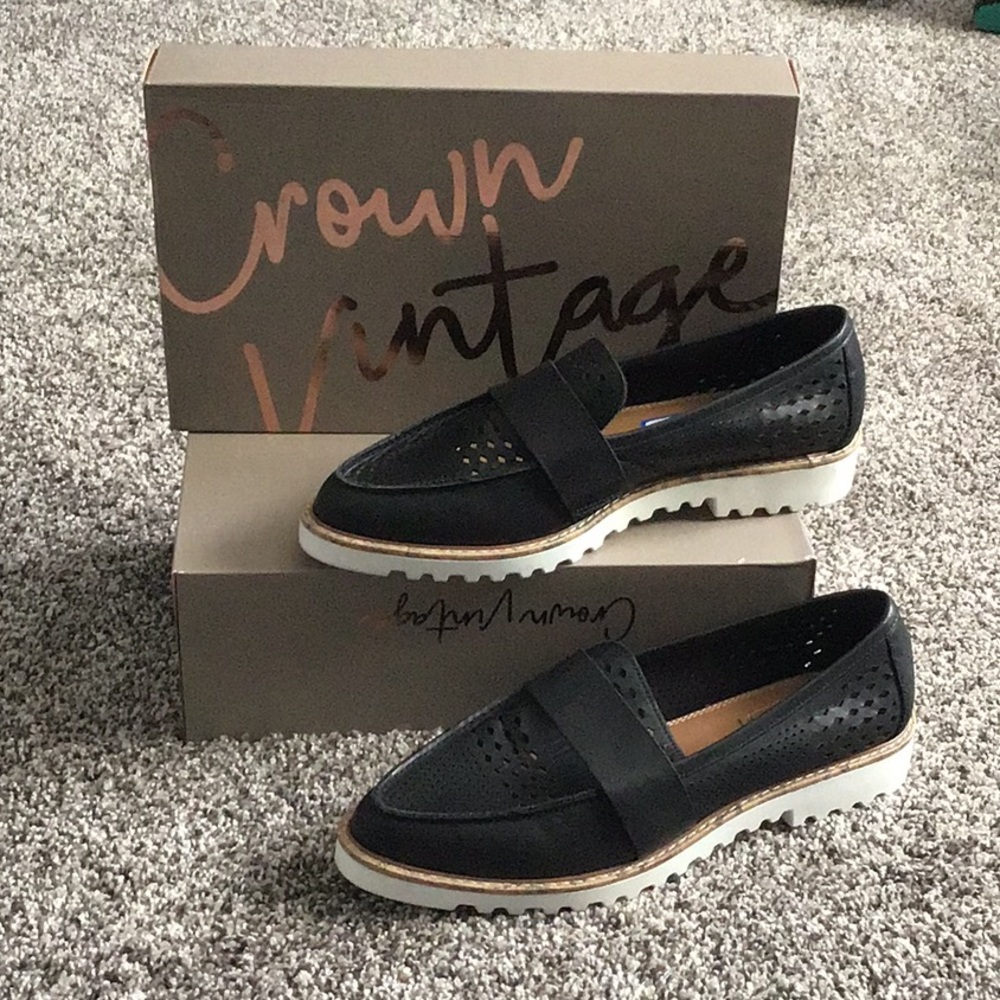 Crown vintage loafers